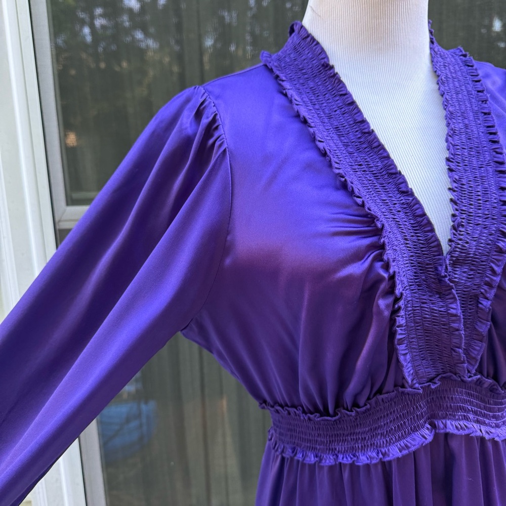 BCBGMaxAzria Persian blue silk V neck along sleeve dress size M - Picture 3 of 13